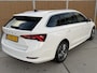 Skoda Octavia Combi 1.0 e-TSI Business Edition Plus Automaat | Achteruitrijcamera | Stoelverwarming | LED verlichting | DAB radio | Signaalkleur | Adaptieve cruise control | Lane Assist | Sfeerverlichting | Parkeersensoren voor en achter