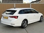 Skoda Octavia Combi 1.0 e-TSI Business Edition Plus Automaat | Achteruitrijcamera | Stoelverwarming | LED verlichting | DAB radio | Signaalkleur | Adaptieve cruise control | Lane Assist | Sfeerverlichting | Parkeersensoren voor en achter