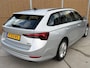 Skoda Octavia Combi 1.0 e-TSI Ambition Automaat | LED verlichting | Climate control | Cruise control | Apple CarPlay/Android Auto | Navigatiesysteem | DAB ontvanger | Digitale cockpit | Parkeersensoren achter