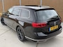 Volkswagen Passat Variant 1.4 TSI PHEV GTE Business Automaat | Leren bekleding | Panoramadak | Elektrisch verstelbare voorstoelen | Trekhaak uitklapbaar | Stoelverwarming | Adaptieve cruise control | Achteruitrijcamera