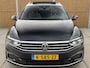 Volkswagen Passat Variant 1.4 TSI PHEV GTE Business Automaat | Leren bekleding | Panoramadak | Elektrisch verstelbare voorstoelen | Trekhaak uitklapbaar | Stoelverwarming | Adaptieve cruise control | Achteruitrijcamera