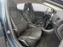 Volvo V40 2.0 T2 Nordic+ | Trekhaak | Standkachel | Volvo on Call | Stoelverwarming | Business pack connect | Cruise control | elektrische voorruit verwarming |