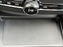Volvo XC60 2.0 T6 Plug-in hybrid AWD Essential | Gratis Trekhaak | Stoel/stuurverwarming | adaptieve cruise | BLIS | 19" velgen | Nordico interieur | Extra getint glas | Zwarte hemel bekleding | All Season Banden |