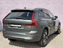Volvo XC60 2.0 T6 Plug-in hybrid AWD Essential | Gratis Trekhaak | Stoel/stuurverwarming | adaptieve cruise | BLIS | 19" velgen | Nordico interieur | Extra getint glas | Zwarte hemel bekleding | All Season Banden |