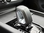 Volvo XC60 2.0 T6 Plug-in hybrid AWD Essential | Gratis Trekhaak | Stoel/stuurverwarming | adaptieve cruise | BLIS | 19" velgen | Nordico interieur | Extra getint glas | Zwarte hemel bekleding | All Season Banden |