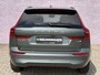 Volvo XC60 2.0 T6 Plug-in hybrid AWD Essential | Gratis Trekhaak | Stoel/stuurverwarming | adaptieve cruise | BLIS | 19" velgen | Nordico interieur | Extra getint glas | Zwarte hemel bekleding | All Season Banden |