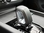 Volvo XC60 2.0 T6 Plug-in hybrid AWD Essential | Gratis Trekhaak | Stoel/stuurverwarming | adaptieve cruise | BLIS | 19" velgen | Nordico interieur | Extra getint glas | Zwarte hemel bekleding | All Season Banden |