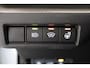 Toyota Prius Plug-in Hybrid 220 Executive, Blind Spot, Apple Carplay & Android Auto, Stoel & Stuur verwarming, Parkeersensoren!