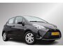Toyota Yaris 1.5 VVT-i Active Parkeersensoren voor en achter, Rubberen matten, Parkeercamera, Dealer onderhouden!