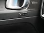 Volvo XC40 Single Motor Extended Range Ultimate 82 kWh 252pk Dealer O.H. | Panodak | Adaptive Cruise | 360 Camera | Harman / Kardon | Warmtepomp | Sportstoelen Memory & Verwarmd | Google Assistent | Keyless | Blis | Stuur Verwarmd | Apple Carplay | DAB | 19"L.M |