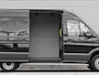 Volkswagen Crafter 30 2.0 TDI 140pk DSG L3H3 Highline · Camera · Cruise Control · Trekhaak · P-Sensoren · Apple/Android Car Play · 3 Zitplaatsen · Garantie t/m 04-09-2028 of 120.000km