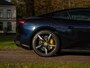 Ferrari Portofino M 3.9 V8 | VERWACHT | Blu America! | Pass. display | Veel alcantara! | Carbon interieur