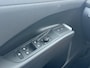 Volkswagen T-Roc Life First Edition 1.5 eTSI 85 kW / 116 PK | Stuur-/Stoelverwarming | Full-Led | Trekhaak |