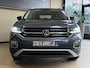 Volkswagen T-Cross 1.5 TSI 150pk ACT DSG Style| Navi | 18" | Camera | Keyless | Carplay | Stoelverwarming | Led | ACC | 100% Dealer Onderhouden!