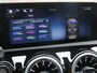 Mercedes-Benz A-klasse 200 177pk Automaat MHEV AMG Line Achteruitrij Camera Verwarmde voorstoelen Navigatie LED Climate control Adaptive Cruise control Parkeersensoren Apple Carplay & Android Auto