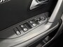 Peugeot 2008 1.2 Puretech Allure 100pk Navigatie Camera Apple Carplay Android Auto Parkeersensoren Cruise Control Stoelverwarming Climate Control Lichtmetalen velgen