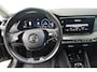 Skoda Octavia Combi 1.0 e-TSI Business Edition Automaat - N.A.P. Airco, Cruise, Navi, Camera, PDC, Trekhaak.