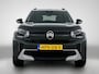 Citroën C3 Aircross SUV Plus 100pk | Navigatie via draadloze Apple Carplay / Android Auto | Achteruitrijcamera | Climate Control | Cruise Control | Parkeersensoren | Armsteun | Bluetooth | DAB+ radio | Comfortstoelen | Elektrisch inklapbare spiegels | Led koplampen | Multifunctioneel stuurwiel | Donker getint glas | Afwijkende dakkleur | 17" lichtmetalen velgen |