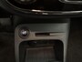 Renault Captur SUV Xmod 120 pk Automaat | Navigatie | Achteruitrijcamera | Parkeersensoren Achter | Lederen Bekleding | Voorstoelen Verwarmd | Keyless Entry/Start | LED Dagrijverlichting | Climate Control | Cruise Control | 17" Lichtmetalen Velgen |