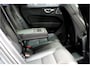 Volvo XC60 2.0 T8 AWD 335kW/456pk Aut8 Recharge Ultra Dark LUCHTVERING + BOWERS&WILKINS + PANORAMADAK + BLIS + HEAD-UP + PILOT ASSIST + V&A STOEL-&STUURVERWARMING + ADAPT.CRUISE + GOOGLE DASH&SERVICES + STOELVENTILATIE&-MASSAGE + 360 CAMERA + 22" LM-VELGEN!!