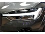 Volvo XC60 2.0 T8 AWD 335kW/456pk Aut8 Recharge Ultra Dark LUCHTVERING + BOWERS&WILKINS + PANORAMADAK + BLIS + HEAD-UP + PILOT ASSIST + V&A STOEL-&STUURVERWARMING + ADAPT.CRUISE + GOOGLE DASH&SERVICES + STOELVENTILATIE&-MASSAGE + 360 CAMERA + 22" LM-VELGEN!!