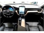 Volvo XC60 2.0 T8 AWD 335kW/456pk Aut8 Recharge Ultra Dark LUCHTVERING + BOWERS&WILKINS + PANORAMADAK + BLIS + HEAD-UP + PILOT ASSIST + V&A STOEL-&STUURVERWARMING + ADAPT.CRUISE + GOOGLE DASH&SERVICES + STOELVENTILATIE&-MASSAGE + 360 CAMERA + 22" LM-VELGEN!!