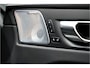 Volvo XC60 2.0 T8 AWD 335kW/456pk Aut8 Recharge Ultra Dark LUCHTVERING + BOWERS&WILKINS + PANORAMADAK + BLIS + HEAD-UP + PILOT ASSIST + V&A STOEL-&STUURVERWARMING + ADAPT.CRUISE + GOOGLE DASH&SERVICES + STOELVENTILATIE&-MASSAGE + 360 CAMERA + 22" LM-VELGEN!!