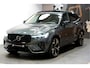 Volvo XC60 2.0 T8 AWD 335kW/456pk Aut8 Recharge Ultra Dark LUCHTVERING + BOWERS&WILKINS + PANORAMADAK + BLIS + HEAD-UP + PILOT ASSIST + V&A STOEL-&STUURVERWARMING + ADAPT.CRUISE + GOOGLE DASH&SERVICES + STOELVENTILATIE&-MASSAGE + 360 CAMERA + 22" LM-VELGEN!!