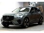 Volvo XC60 2.0 T8 AWD 335kW/456pk Aut8 Recharge Ultra Dark LUCHTVERING + BOWERS&WILKINS + PANORAMADAK + BLIS + HEAD-UP + PILOT ASSIST + V&A STOEL-&STUURVERWARMING + ADAPT.CRUISE + GOOGLE DASH&SERVICES + STOELVENTILATIE&-MASSAGE + 360 CAMERA + 22" LM-VELGEN!!