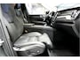 Volvo XC60 2.0 T8 AWD 335kW/456pk Aut8 Recharge Ultra Dark LUCHTVERING + BOWERS&WILKINS + PANORAMADAK + BLIS + HEAD-UP + PILOT ASSIST + V&A STOEL-&STUURVERWARMING + ADAPT.CRUISE + GOOGLE DASH&SERVICES + STOELVENTILATIE&-MASSAGE + 360 CAMERA + 22" LM-VELGEN!!