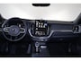 Volvo XC60 T8 Recharge AWD Ultra Black Edition Exec - Luchtvering - Panorama/schuifdak - IntelliSafe Assist & Surround - 360º Camera - Bowers & Wilkins audio - Adaptieve LED koplampen - Verwarmde voorstoelen, stuur & achterbank - Parkeersensoren voor & achter - Elektr. bedienb. voorstoelen met geheugen - Head up display - Draadloze tel. lader - Extra getint glas - Inklapbare trekhaak - 22' LMV
