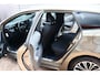 Toyota Corolla Touring Sports 2.0 Hybrid Business Plus O.a: ACC, Clima, Carplay, Stoelverw, Camera, Etc. All-in prijs!