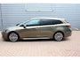 Toyota Corolla Touring Sports 2.0 Hybrid Business Plus O.a: ACC, Clima, Carplay, Stoelverw, Camera, Etc. All-in prijs!