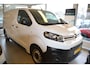 Citroën E-Jumpy Control M 75 kWh I AUTOMAAT I PARKEERSENSOREN ACHTER I 3 SEATER I LAADRUIMTE GEHEEL BETIMMERD I AIRCO I CENTRALE DEURVERGRENDELING I ACHTERDEUREN GESCHIKT VOOR BELADING MET HEFTRUCK