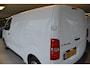 Citroën E-Jumpy Control M 75 kWh I AUTOMAAT I PARKEERSENSOREN ACHTER I 3 SEATER I LAADRUIMTE GEHEEL BETIMMERD I AIRCO I CENTRALE DEURVERGRENDELING I ACHTERDEUREN GESCHIKT VOOR BELADING MET HEFTRUCK