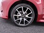 Toyota Yaris 1.5 Hybrid Executive Bi-Tone | Navigatie | JBL | Panoramadak | Head-up | BLS | PDC | Stuur-Stoelverwarming |