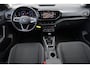 Volkswagen T-Cross 1.0 TSI Style R-Line achteruitrijcamera digitalcockpit 18" LMV spiegel pakket lendesteun LED verlichting pdc voor en achter navigatie stoelverwarming ACC multifunctioneel stuurwiel side assist dodehoek sensor