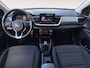 Kia Stonic 1.0 T-GDi MHEV DynamicLine Stoelverwarming | Navi | Camera | Carplay | Cruise Control | Trekhaak | Climate | Fabrieksgarantie