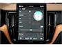 Volvo XC60 2.0 T8 AWD 335kW/456pk Aut8 Plug-in hybrid Plus Dark HARMAN/KARDON + 360 CAMERA + BLIS + LANE ASSIST + STOELVERWARMING V&A + STUURVERWARMING + ADAPT.CRUISE + PILOT ASSIST + LED MET GLA + PD-GLASS + KEYLESS ENTRY&GO + PARKSENSOREN V&A + 19" LM-VELGEN!!