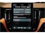 Volvo XC60 2.0 T8 AWD 335kW/456pk Aut8 Plug-in hybrid Plus Dark HARMAN/KARDON + 360 CAMERA + BLIS + LANE ASSIST + STOELVERWARMING V&A + STUURVERWARMING + ADAPT.CRUISE + PILOT ASSIST + LED MET GLA + PD-GLASS + KEYLESS ENTRY&GO + PARKSENSOREN V&A + 19" LM-VELGEN!!