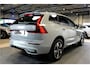 Volvo XC60 2.0 T8 AWD 335kW/456pk Aut8 Plug-in hybrid Plus Dark HARMAN/KARDON + 360 CAMERA + BLIS + LANE ASSIST + STOELVERWARMING V&A + STUURVERWARMING + ADAPT.CRUISE + PILOT ASSIST + LED MET GLA + PD-GLASS + KEYLESS ENTRY&GO + PARKSENSOREN V&A + 19" LM-VELGEN!!