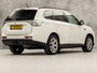 Mitsubishi Outlander 2.0 PHEV Deluxe 203Pk Automaat (SCHUIFDAK, NAVIGATIE, CAMERA, LEDER, ELEK SPORTSTOELEN, STOELVERWARMING, KEYLESS, TREKHAAK, ELEK ACHTERKLEP, GETINT GLAS, NIEUWSTAAT)