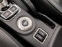Mitsubishi Outlander 2.0 PHEV Deluxe 203Pk Automaat (SCHUIFDAK, NAVIGATIE, CAMERA, LEDER, ELEK SPORTSTOELEN, STOELVERWARMING, KEYLESS, TREKHAAK, ELEK ACHTERKLEP, GETINT GLAS, NIEUWSTAAT)