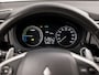 Mitsubishi Outlander 2.0 PHEV Deluxe 203Pk Automaat (SCHUIFDAK, NAVIGATIE, CAMERA, LEDER, ELEK SPORTSTOELEN, STOELVERWARMING, KEYLESS, TREKHAAK, ELEK ACHTERKLEP, GETINT GLAS, NIEUWSTAAT)