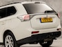 Mitsubishi Outlander 2.0 PHEV Deluxe 203Pk Automaat (SCHUIFDAK, NAVIGATIE, CAMERA, LEDER, ELEK SPORTSTOELEN, STOELVERWARMING, KEYLESS, TREKHAAK, ELEK ACHTERKLEP, GETINT GLAS, NIEUWSTAAT)