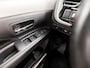 Mitsubishi Outlander 2.0 PHEV Deluxe 203Pk Automaat (SCHUIFDAK, NAVIGATIE, CAMERA, LEDER, ELEK SPORTSTOELEN, STOELVERWARMING, KEYLESS, TREKHAAK, ELEK ACHTERKLEP, GETINT GLAS, NIEUWSTAAT)