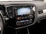 Mitsubishi Outlander 2.0 PHEV Deluxe 203Pk Automaat (SCHUIFDAK, NAVIGATIE, CAMERA, LEDER, ELEK SPORTSTOELEN, STOELVERWARMING, KEYLESS, TREKHAAK, ELEK ACHTERKLEP, GETINT GLAS, NIEUWSTAAT)