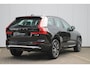 Volvo XC60 2.0 B5 AWD Inscription *Eerste eigenaar, dealer onderhouden* Adaptieve Cruise Control met Pilot Assist | Elektrische voorstoelen met geheugen | Lederen Bekleding | Verwarmbare voorstoelen + Stuurwiel | Alarmklasse III | Semi-elektrische trekhaak | Park Assist voor + Achter | Parkeercamera achter | 19" Lichtmetalen wielen
