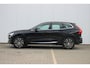 Volvo XC60 2.0 B5 AWD Inscription *Eerste eigenaar, dealer onderhouden* Adaptieve Cruise Control met Pilot Assist | Elektrische voorstoelen met geheugen | Lederen Bekleding | Verwarmbare voorstoelen + Stuurwiel | Alarmklasse III | Semi-elektrische trekhaak | Park Assist voor + Achter | Parkeercamera achter | 19" Lichtmetalen wielen