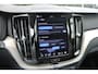 Volvo XC60 2.0 B5 AWD Inscription *Eerste eigenaar, dealer onderhouden* Adaptieve Cruise Control met Pilot Assist | Elektrische voorstoelen met geheugen | Lederen Bekleding | Verwarmbare voorstoelen + Stuurwiel | Alarmklasse III | Semi-elektrische trekhaak | Park Assist voor + Achter | Parkeercamera achter | 19" Lichtmetalen wielen